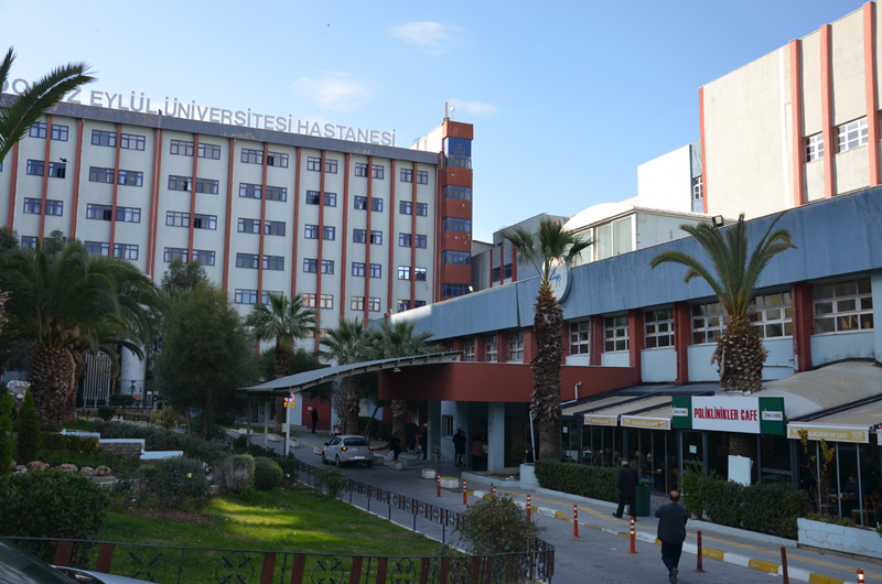 Dokuz Eyl&uuml;l &Uuml;niversitesi Poliklinikler Binası
